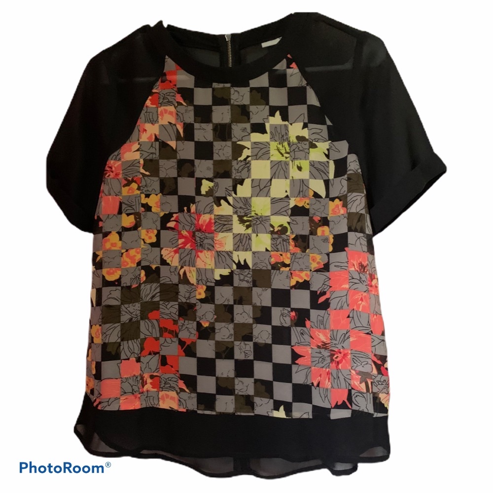 HEM & THREAD BLOUSE